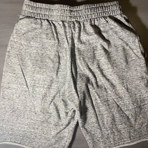 Under Armour Grey Sweat Shorts Size Small - Picture 2 of 3